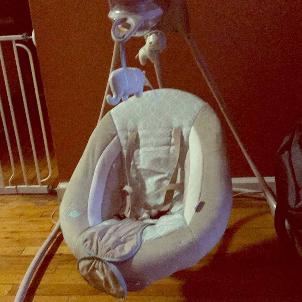 Baby swing